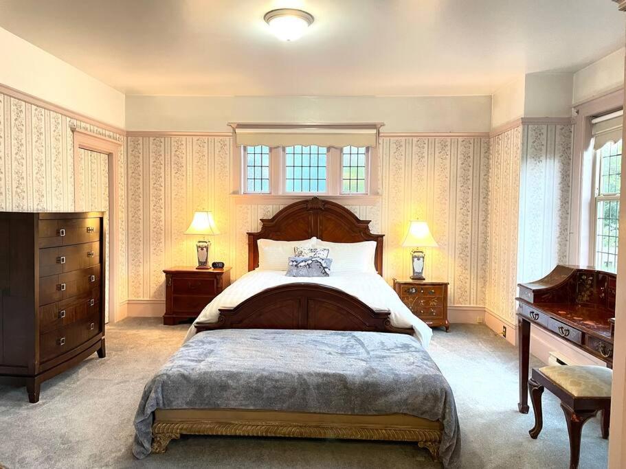 Parlor Suite In Heritage Manor, Fairfield, Near Dt Victoria Exterior photo